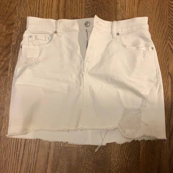 white jean skirt - Picture 1 of 1